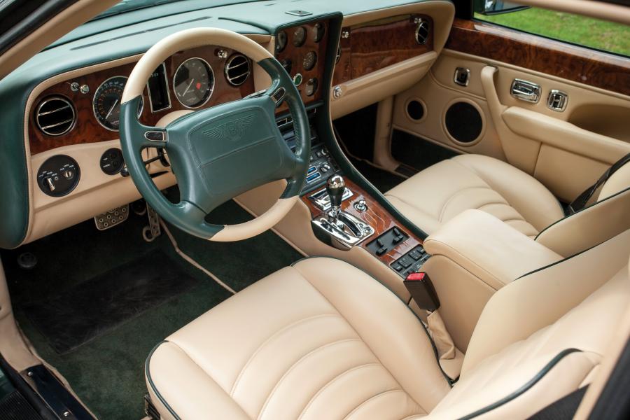 Интерьер Bentley Continental R Millenium Edition 2000 года  (фото 6 из 8)